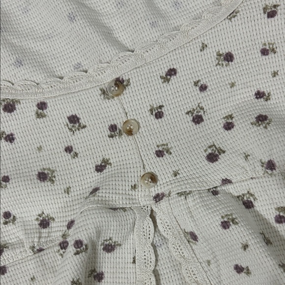 Baby doll Floral Long Sleeve Top - Picture 2 of 8